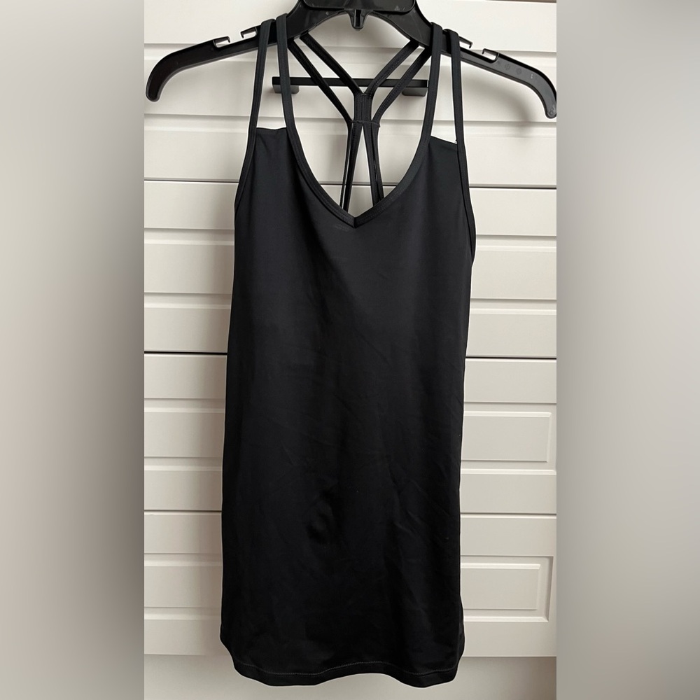 Nike workout top, size M